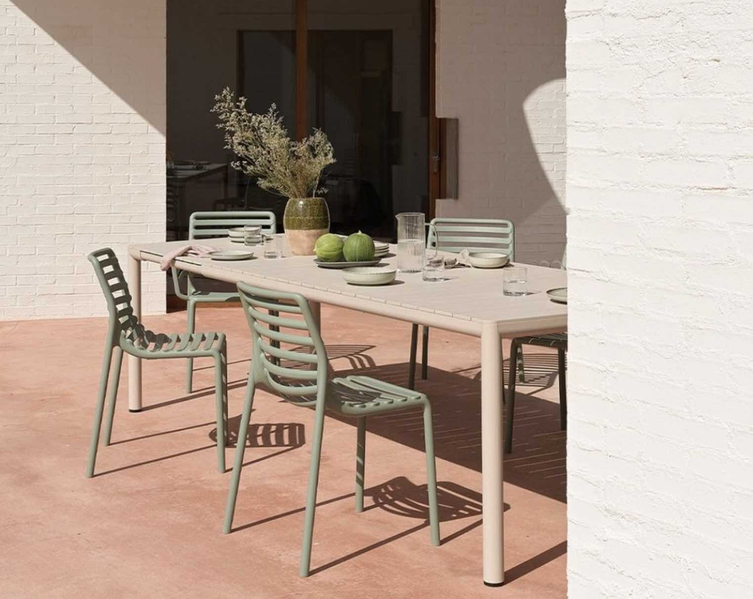 The Ultimate Guide to Outdoor Dining Tables: Choosing the Right Style for Your Space